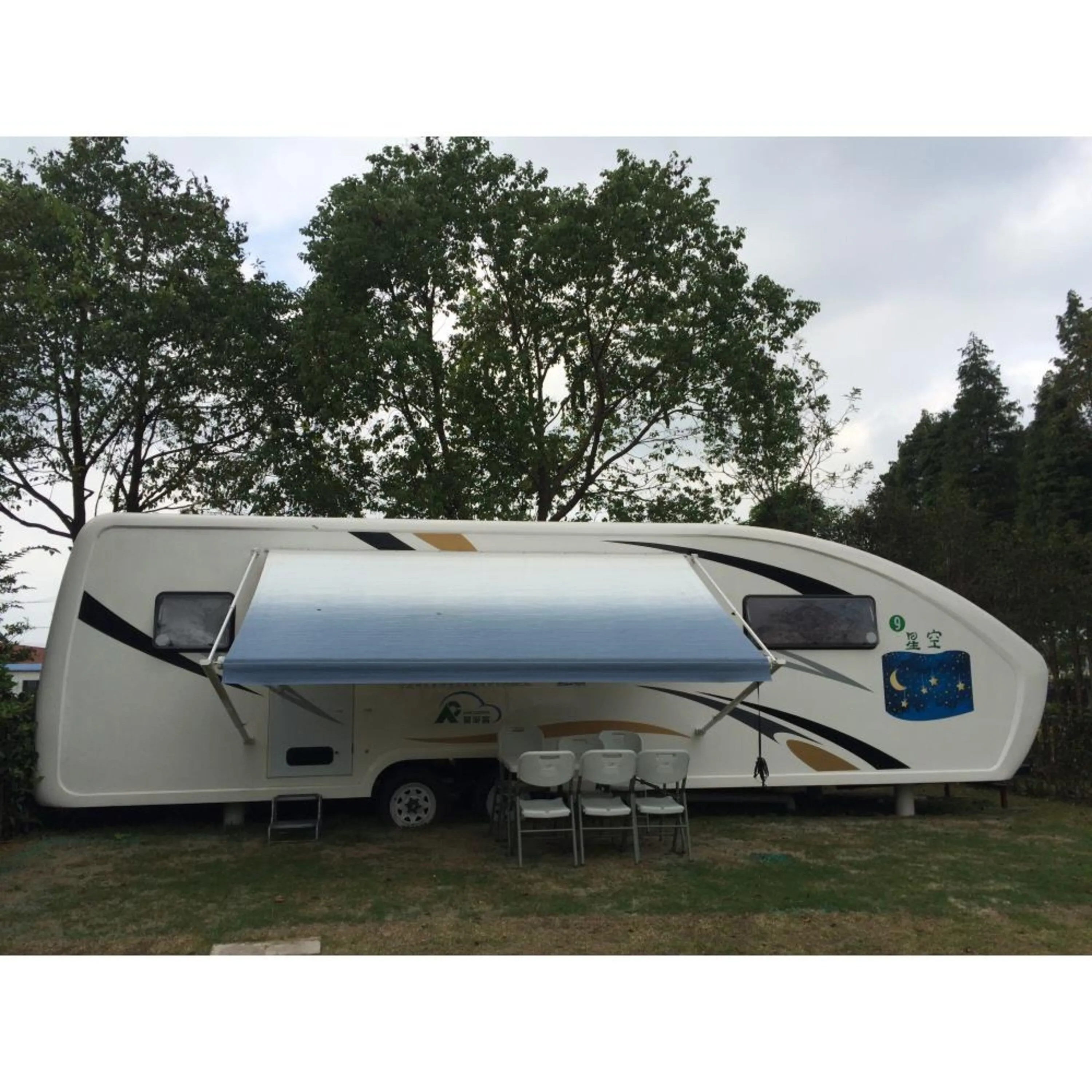 ALEKO Retractable 15'X8' RV or Home Patio Canopy Awning