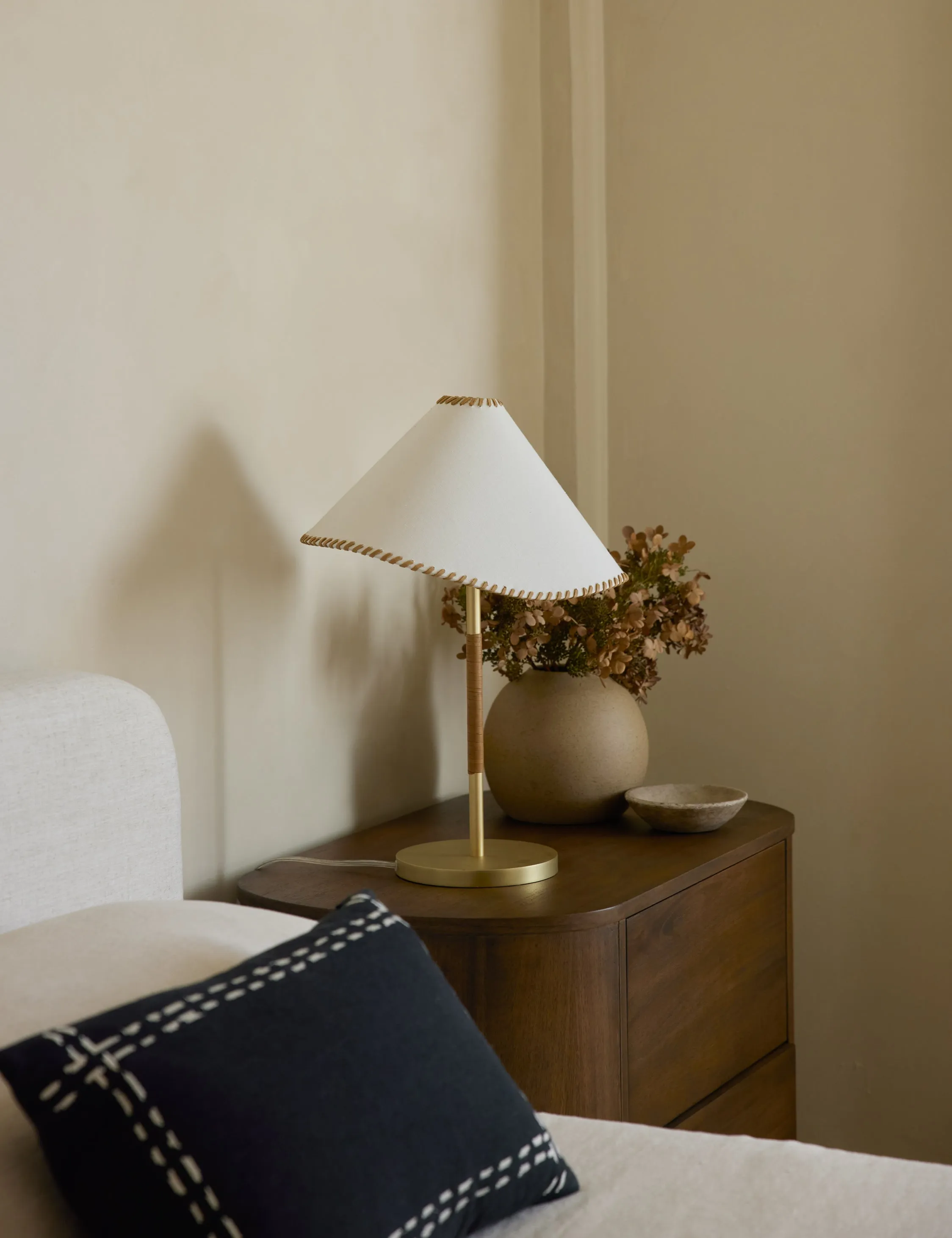 Arroyo Table Lamp by lan Byrd
