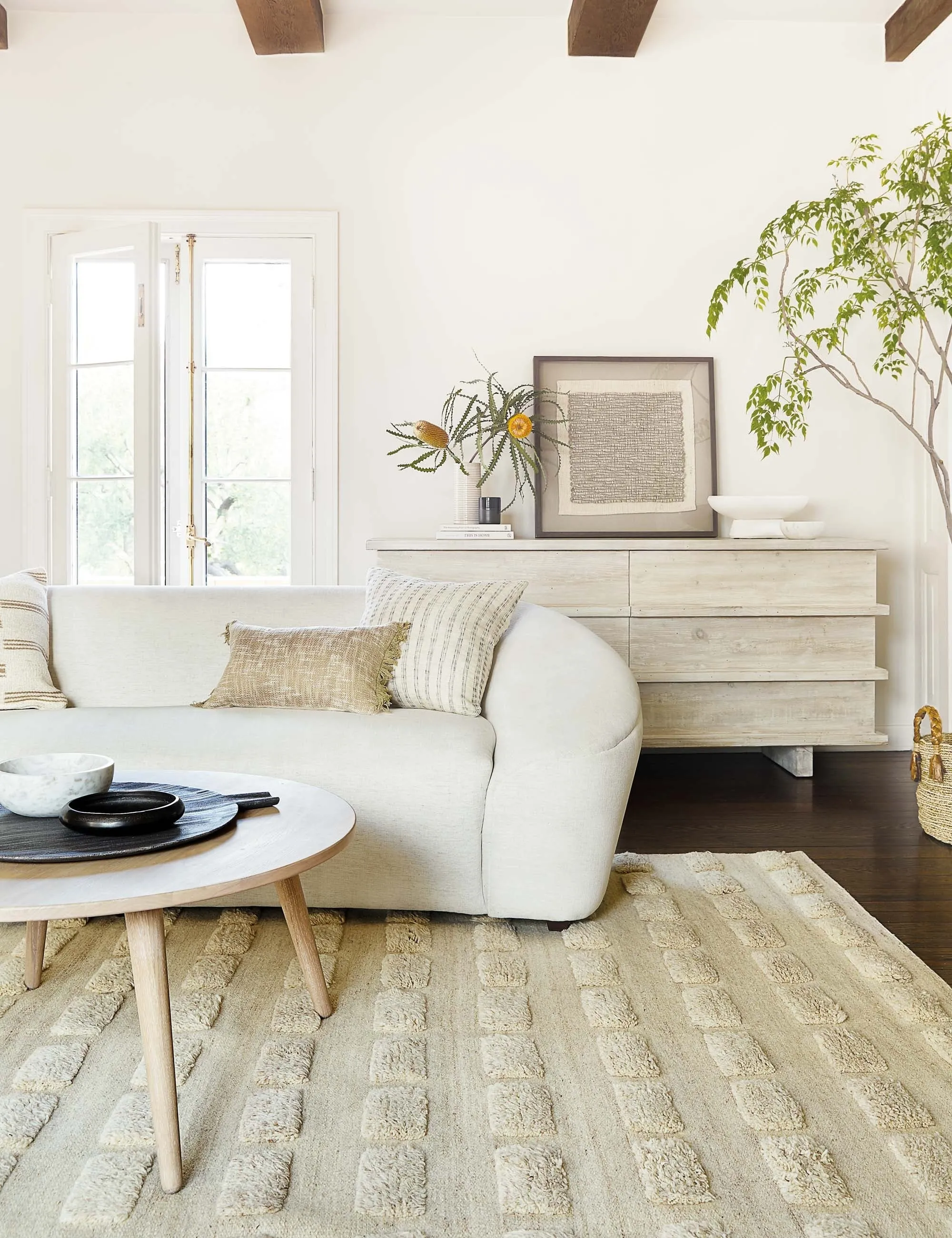Corliss 6-Drawer Dresser. White Wash