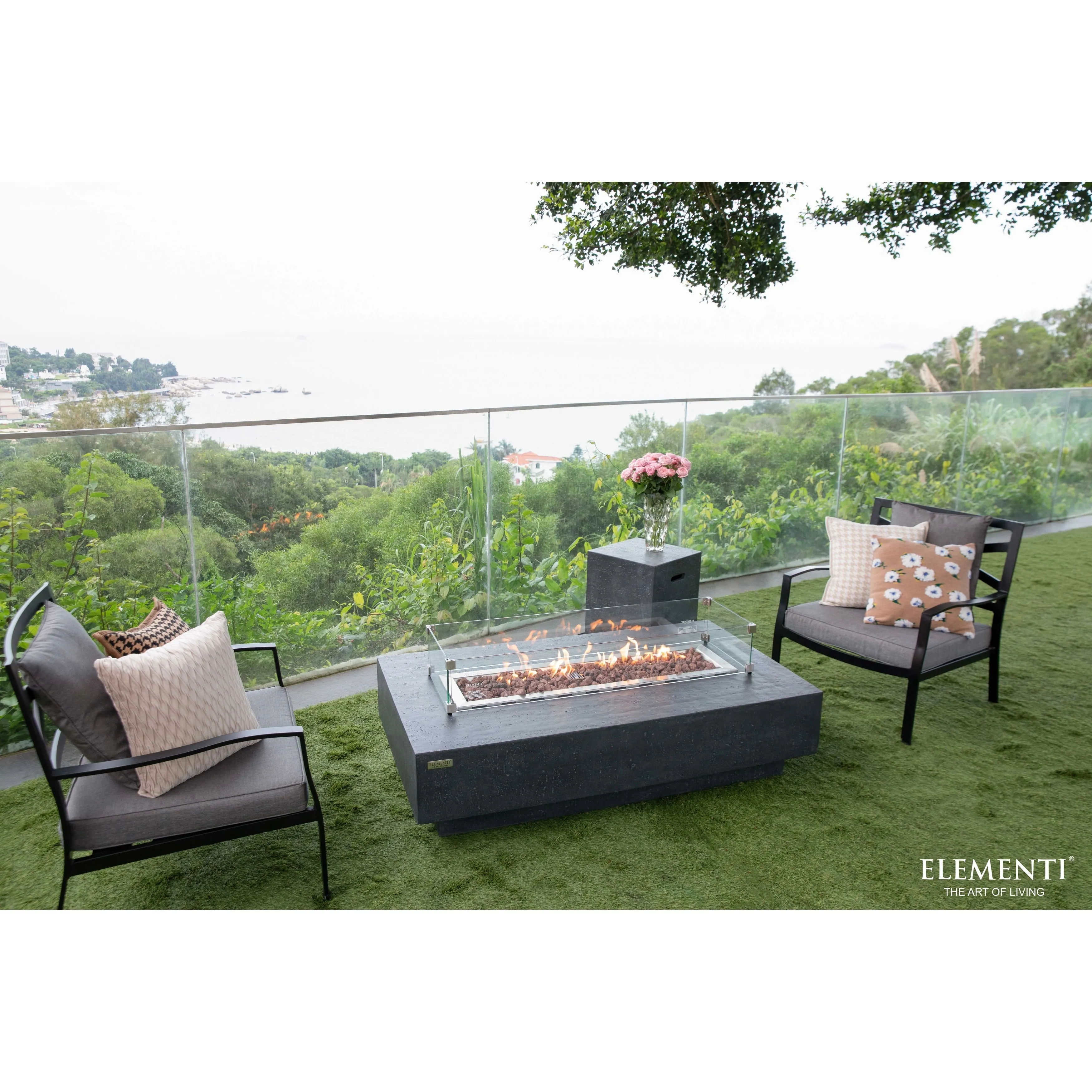 Elementi Hampton 45.000 BTU Dark Grey Concrete Natural Gas Fire Table with Lava Rocks & Cover