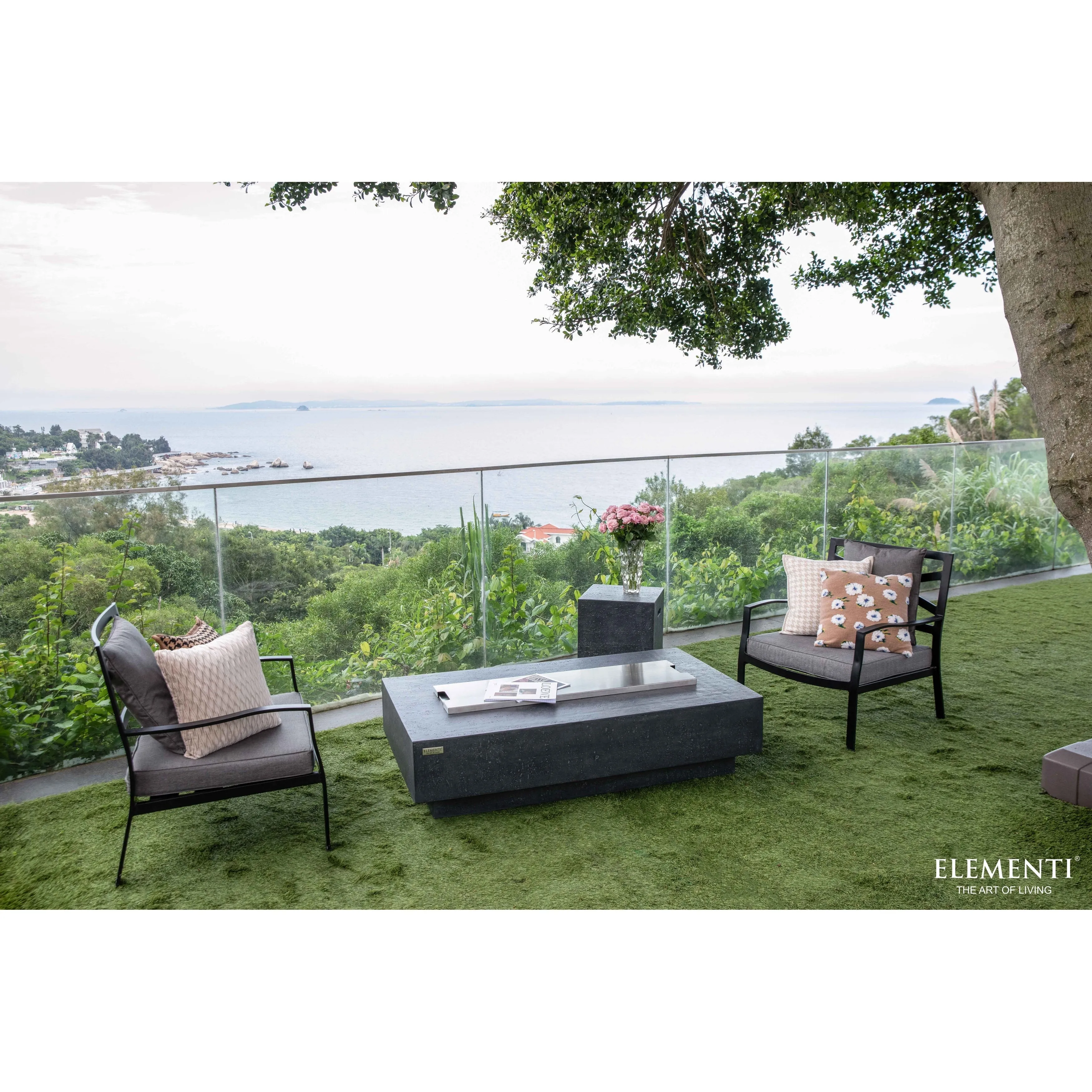 Elementi Hampton 45.000 BTU Dark Grey Concrete Natural Gas Fire Table with Lava Rocks & Cover