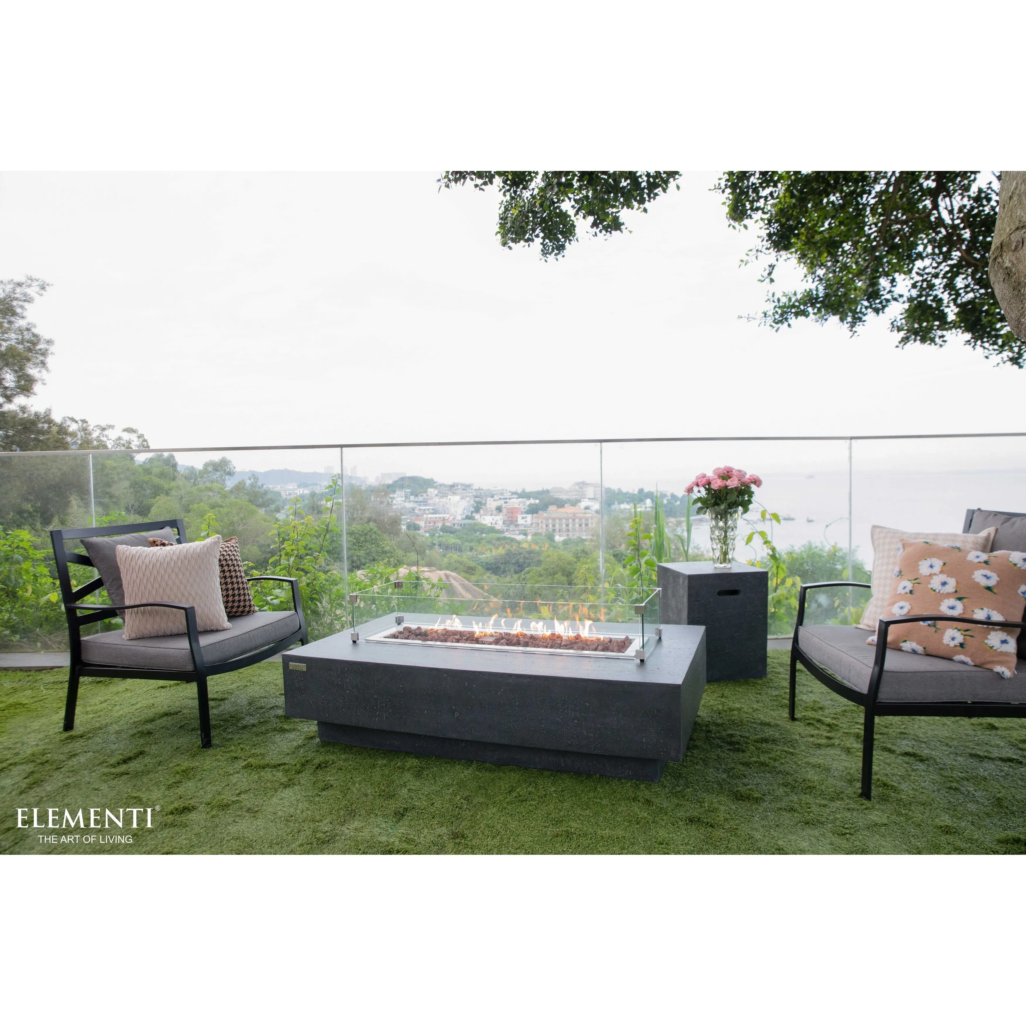 Elementi Hampton 45.000 BTU Dark Grey Concrete Natural Gas Fire Table with Lava Rocks & Cover