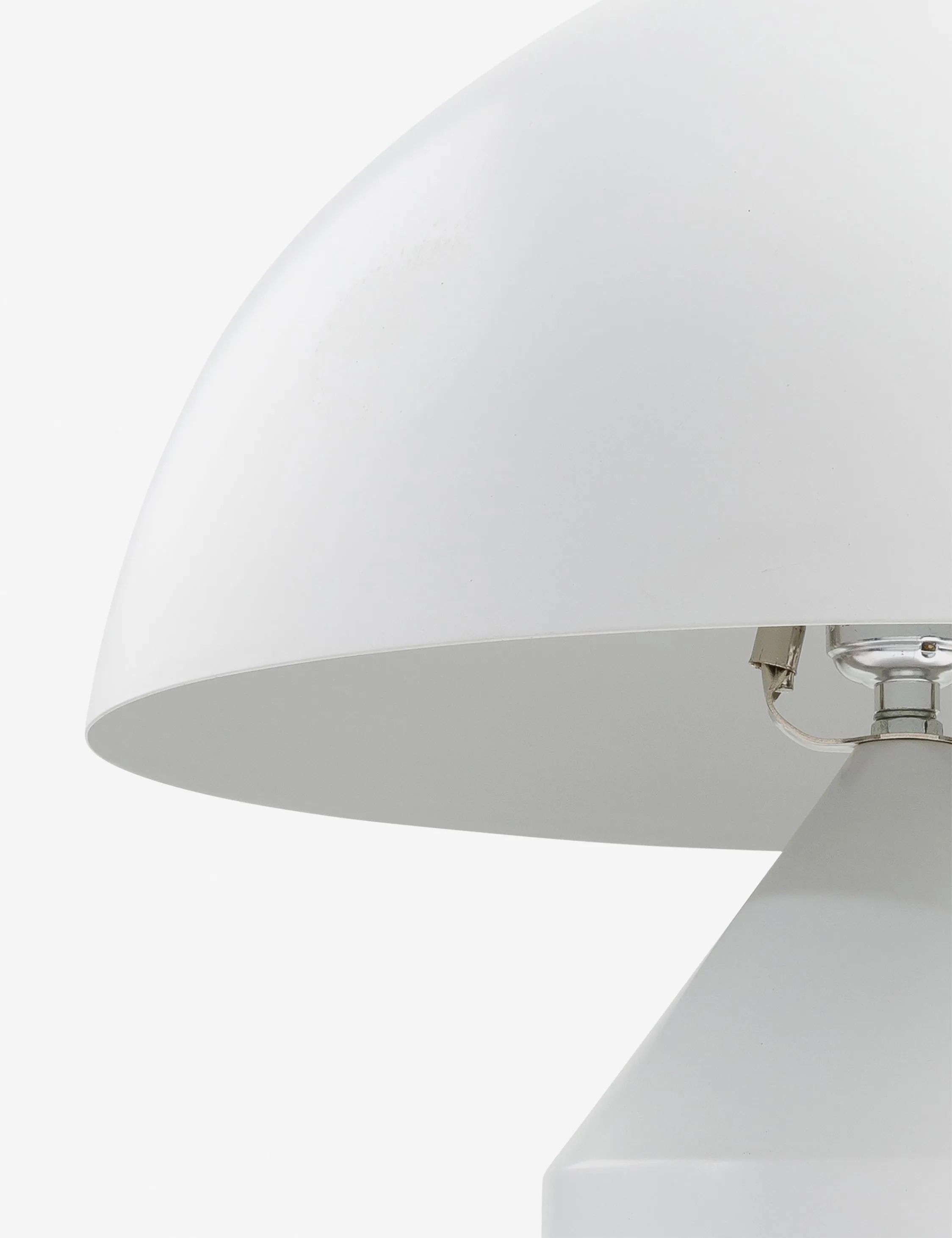 Ezri Table Lamp