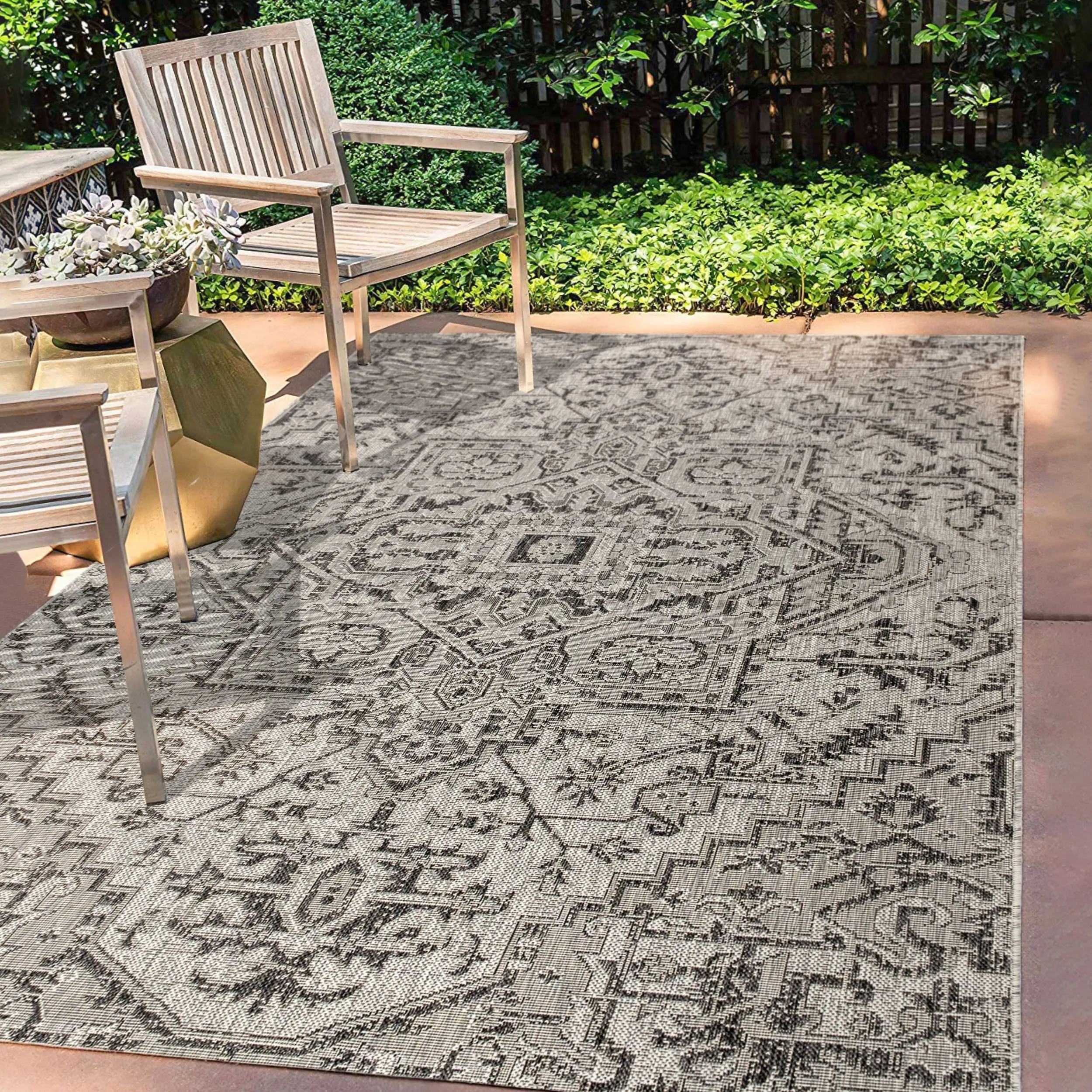 JONATHAN Y Charleston Medallion Indoor/Outdoor Area Rug