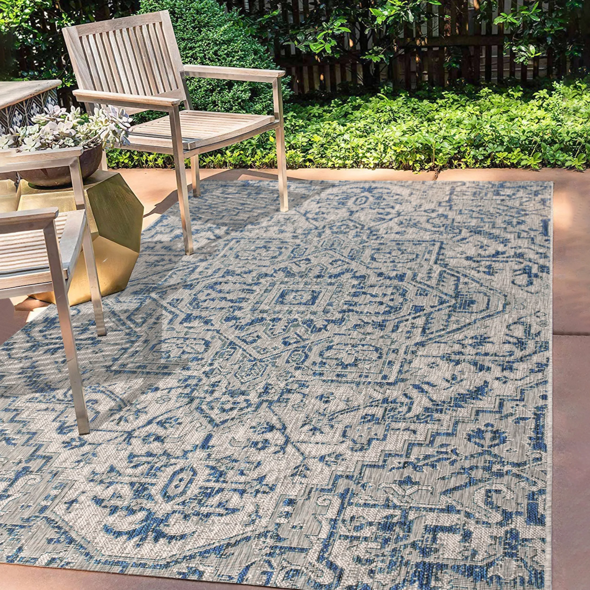 JONATHAN Y Charleston Medallion Indoor/Outdoor Area Rug