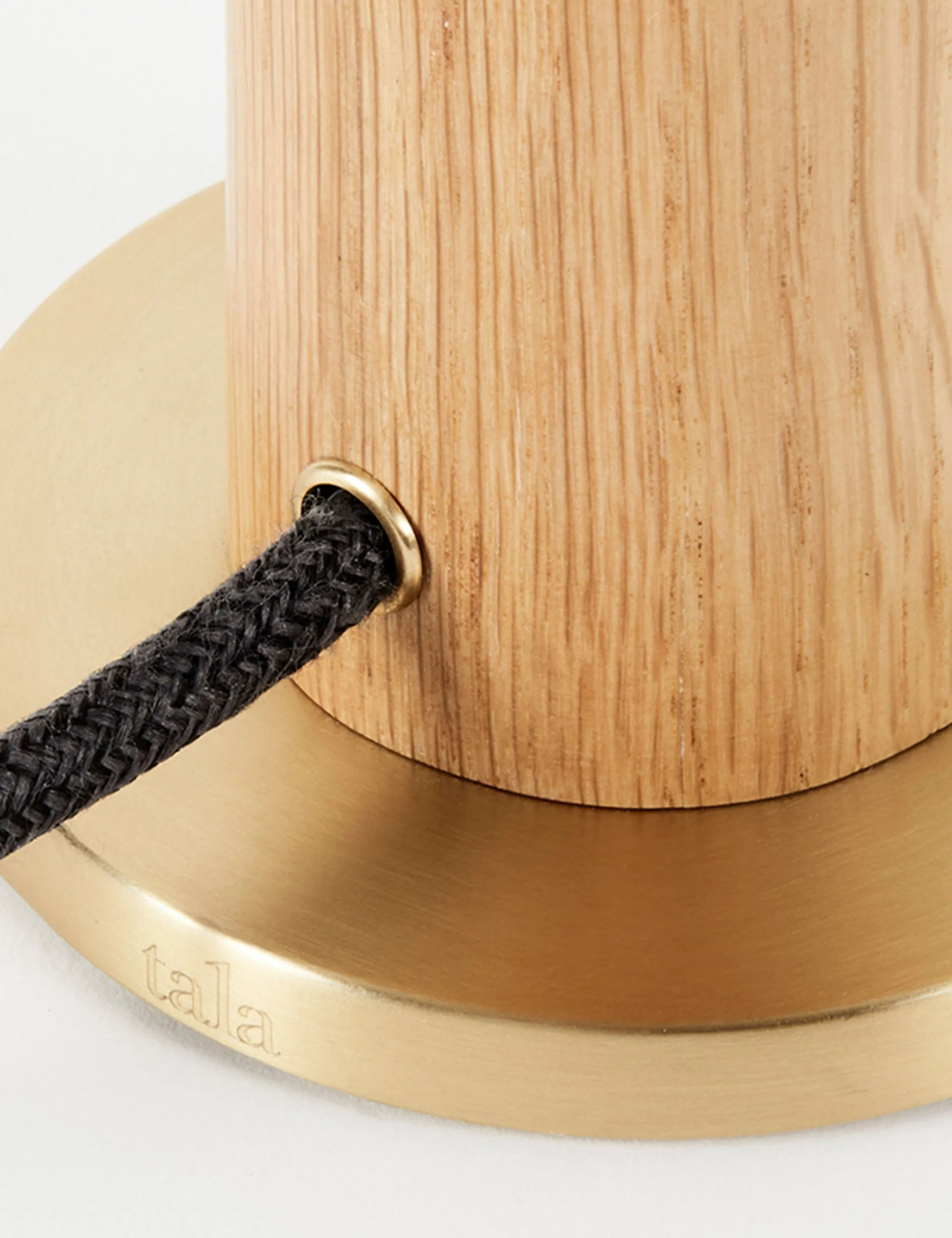 Knuckle Table Lamp with Sphere IV by Tala