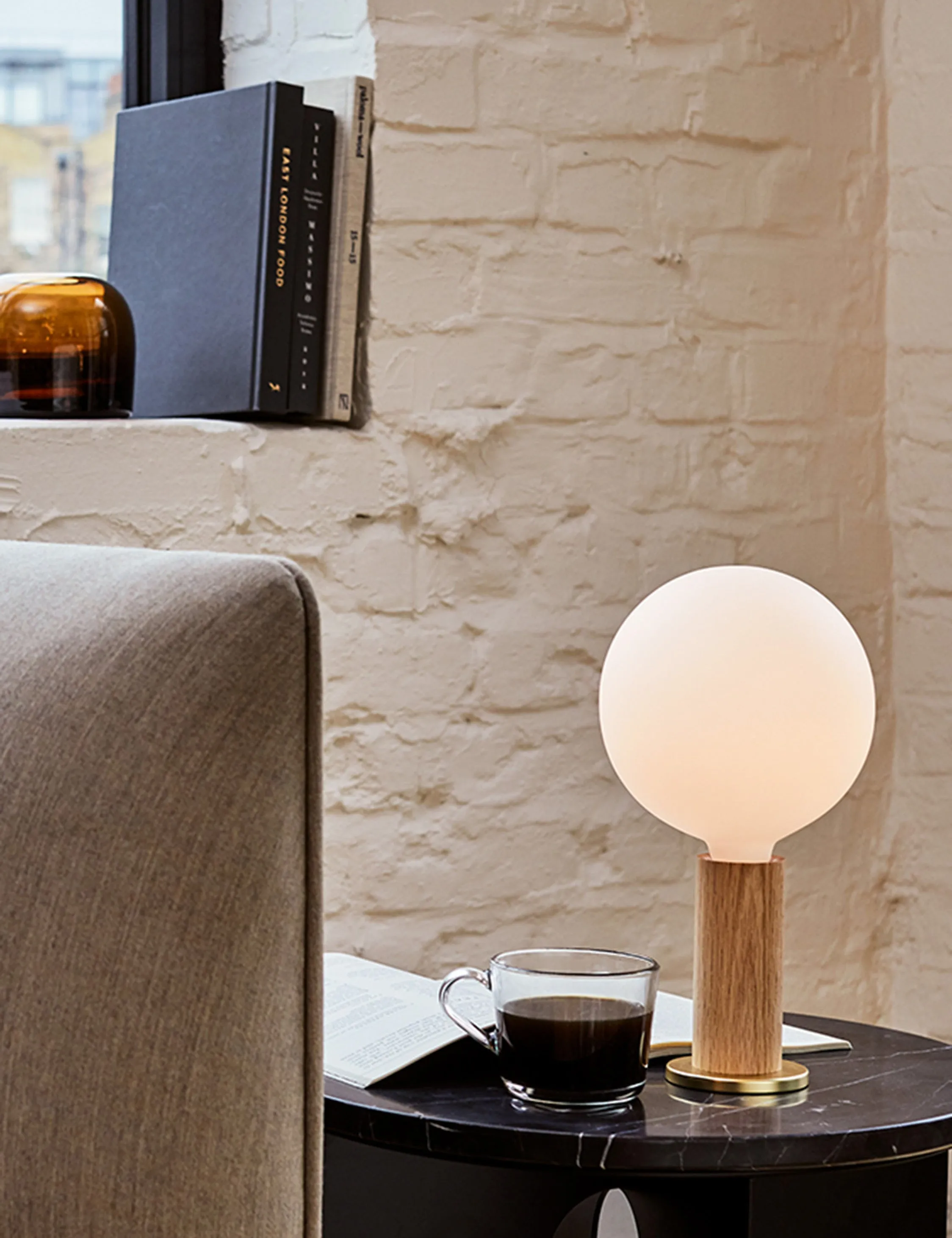 Knuckle Table Lamp with Sphere IV by Tala