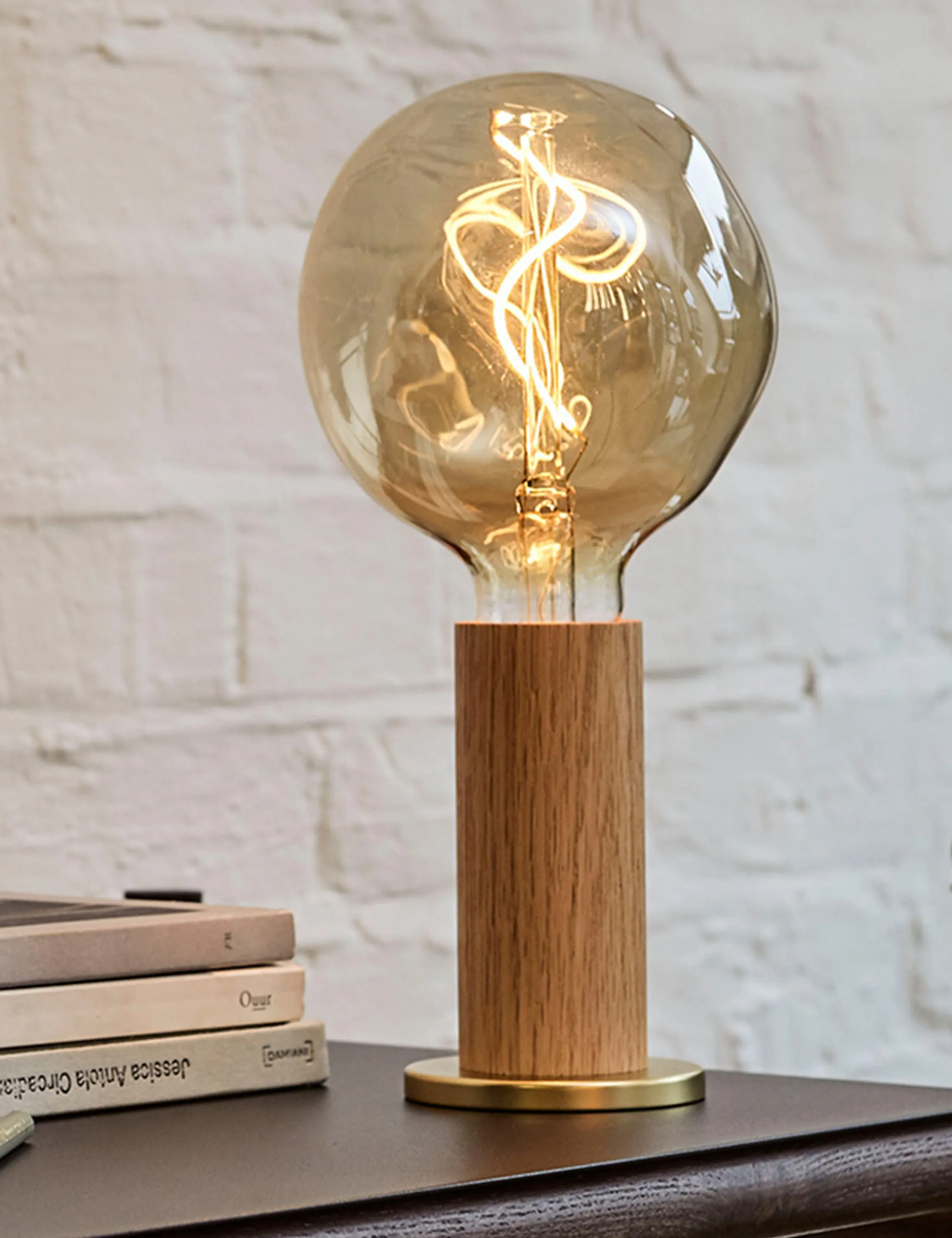 Knuckle Table Lamp with Voronoi I by Tala