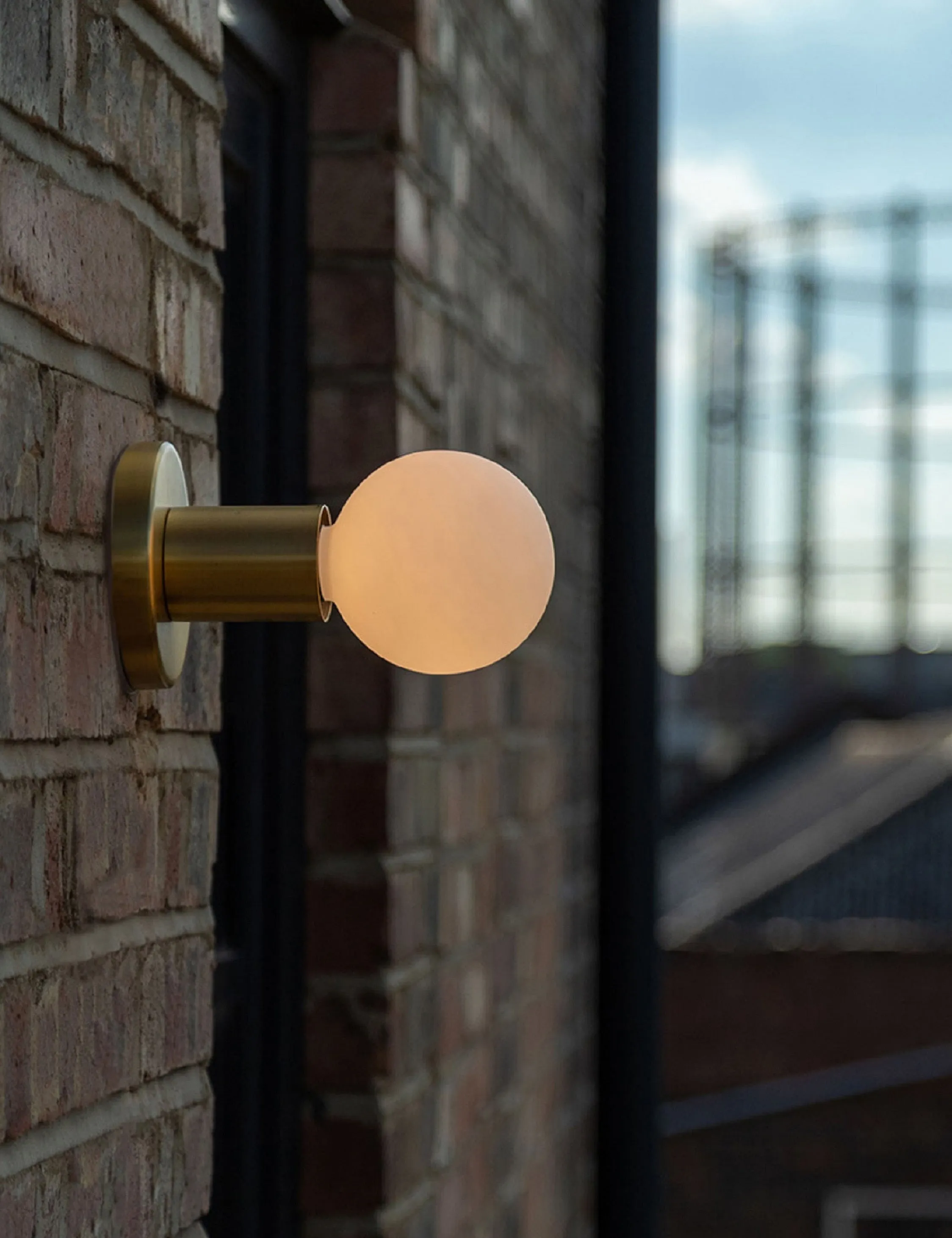 Lochan Outdoor Sconce with Sphere III by Tala
