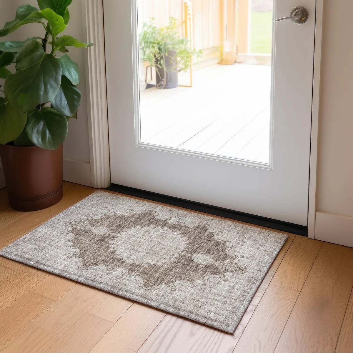 Machine Washable Indoor/ Outdoor Vintage Traditional Chantille Rug