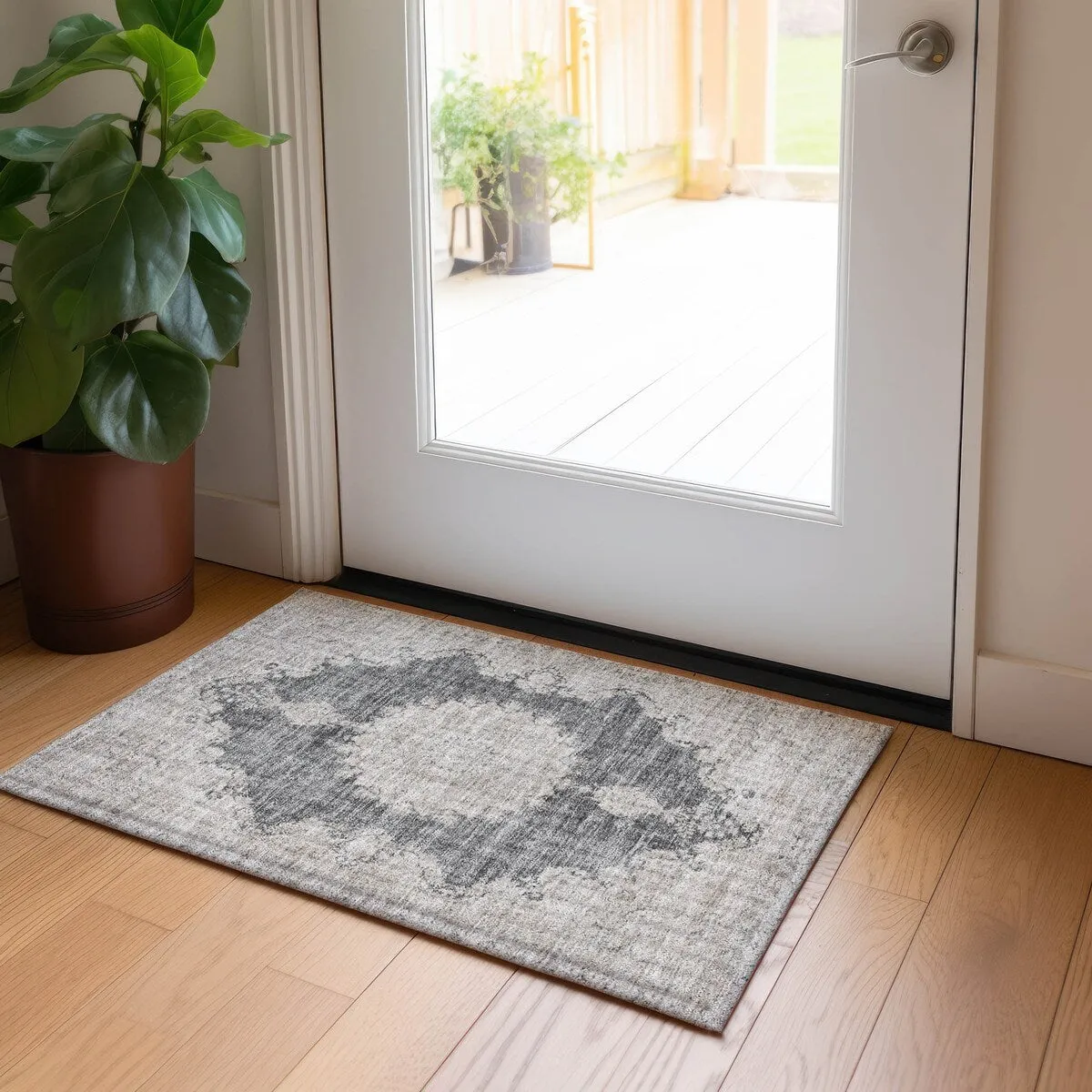Machine Washable Indoor/ Outdoor Vintage Traditional Chantille Rug