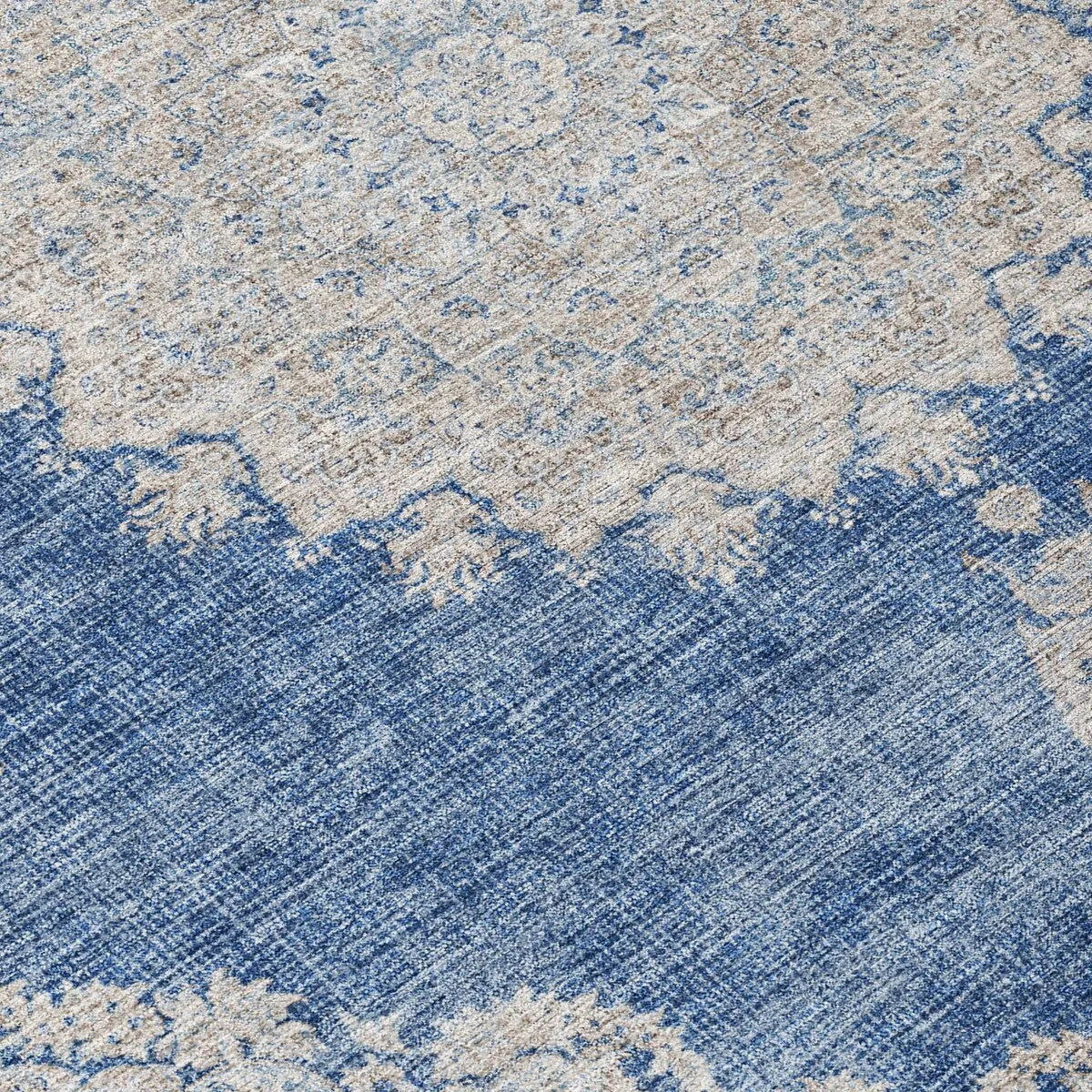 Machine Washable Indoor/ Outdoor Vintage Traditional Chantille Rug