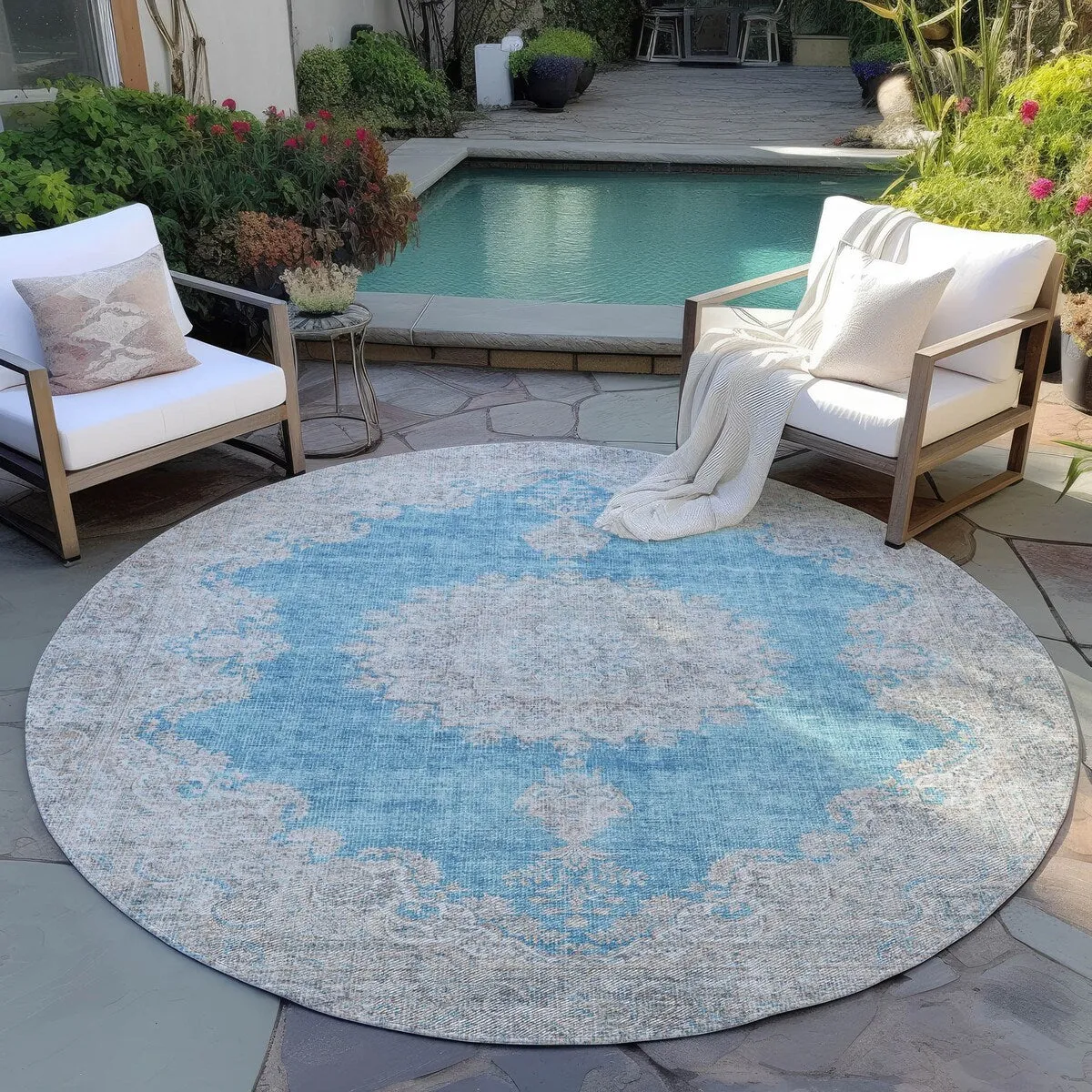 Machine Washable Indoor/ Outdoor Vintage Traditional Chantille Rug