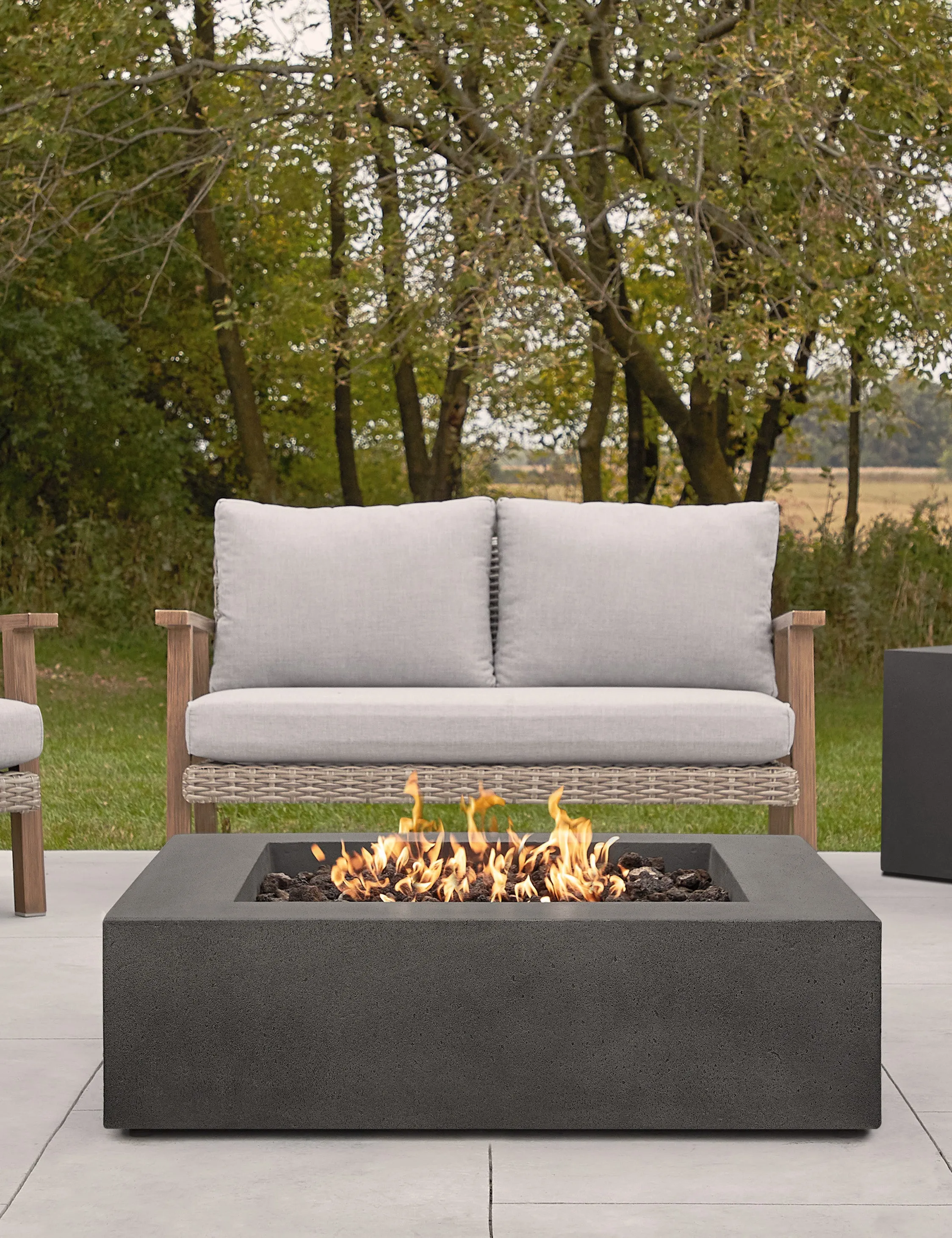 Magnus Fire Table