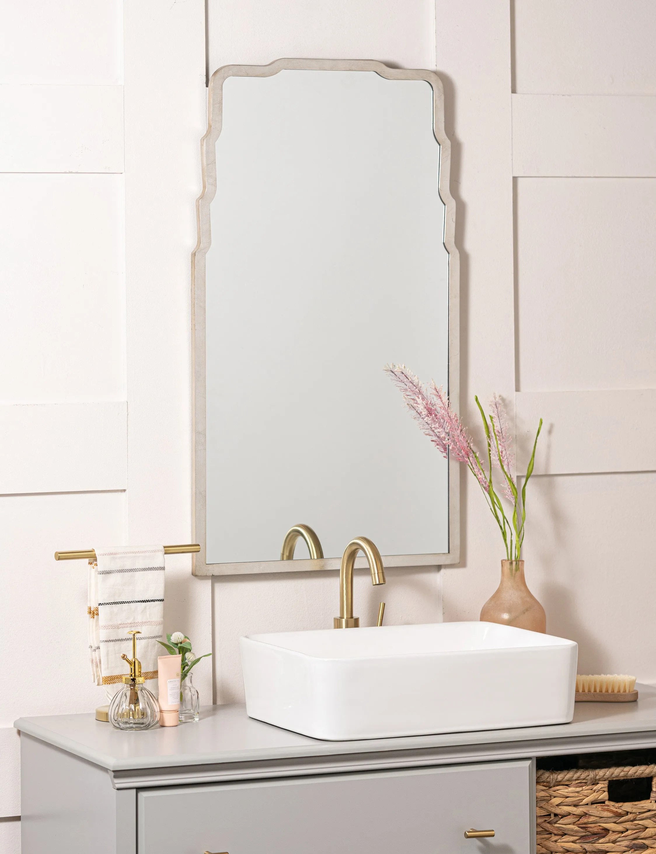 Millian Mirror