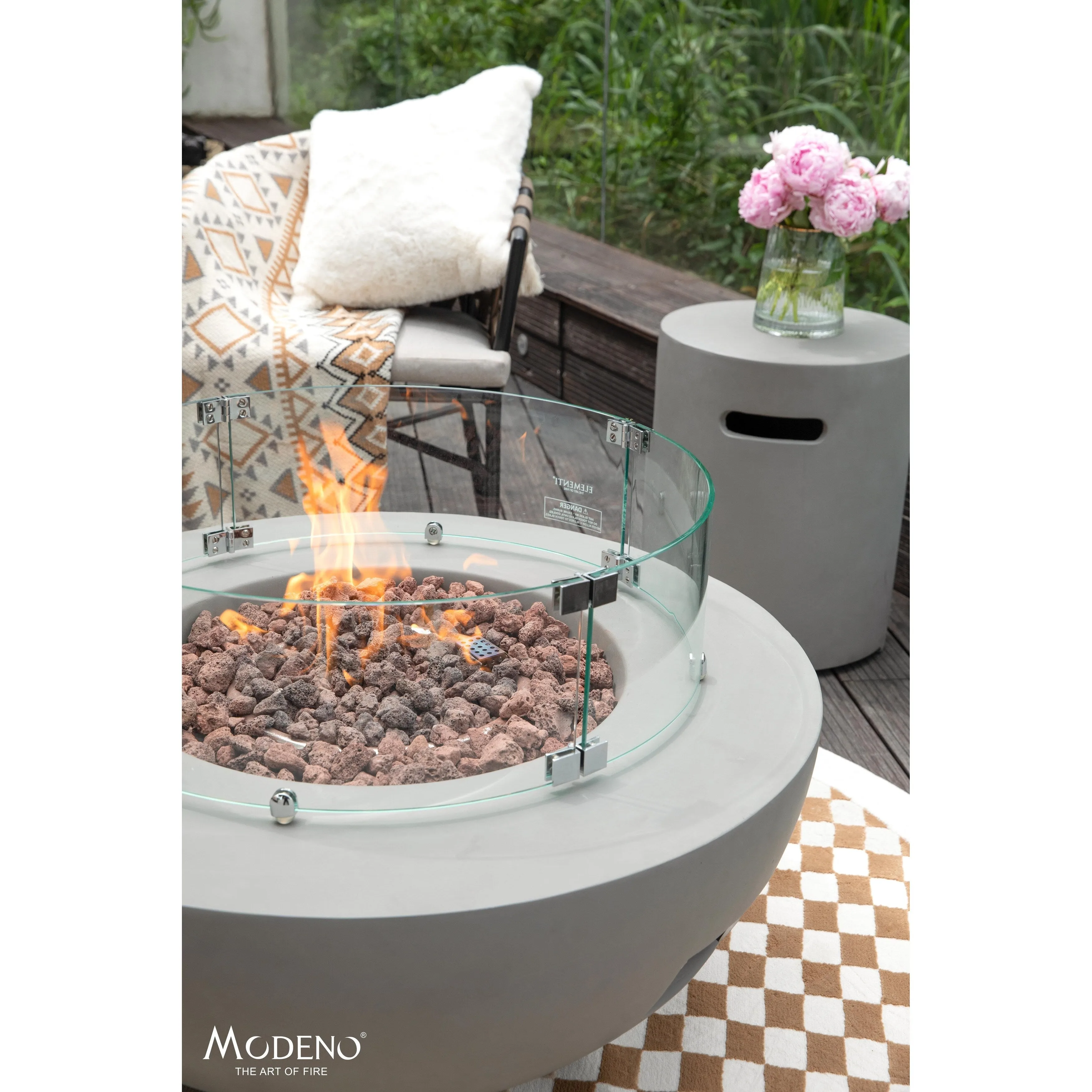 Modeno Roca 50.000 BTU Light Grey Concrete Propane Fire Table with Lava Rocks & Cover - 34 x 34 x 15
