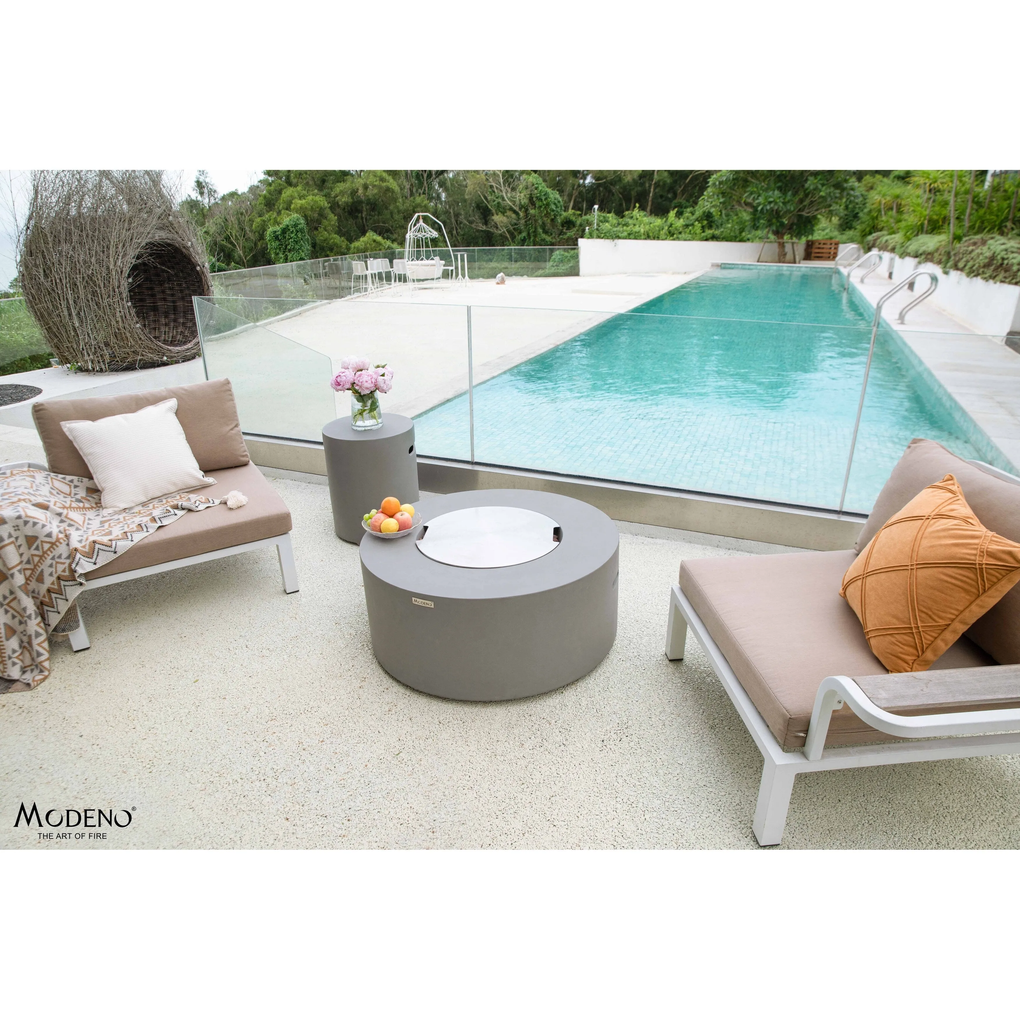Modeno Tramore 50.000 BTU Light Grey Concrete Propane Fire Table with Lava Rocks & Cover - 34.3 X 34.3 X 14.6