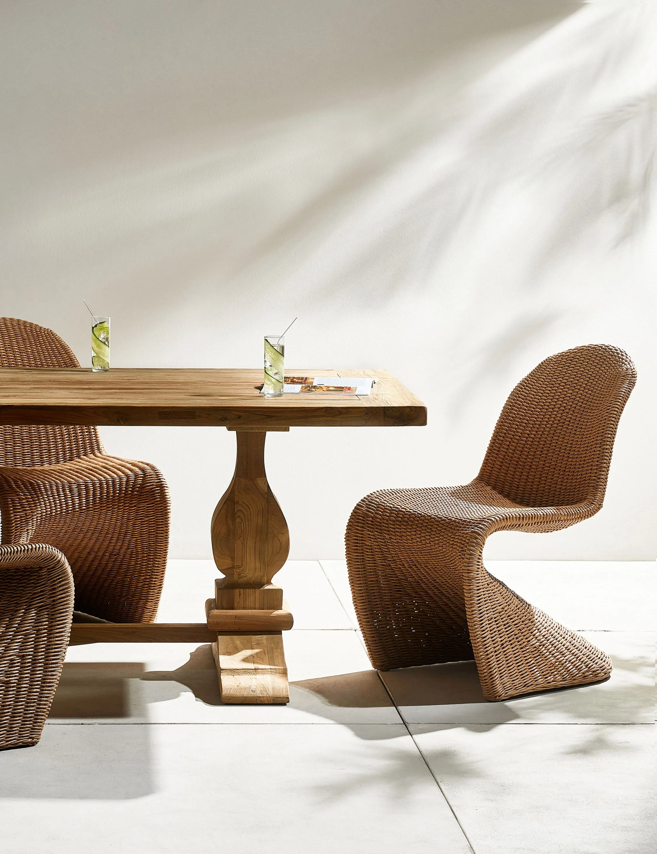 Oviedo Indoor / Outdoor Dining Table