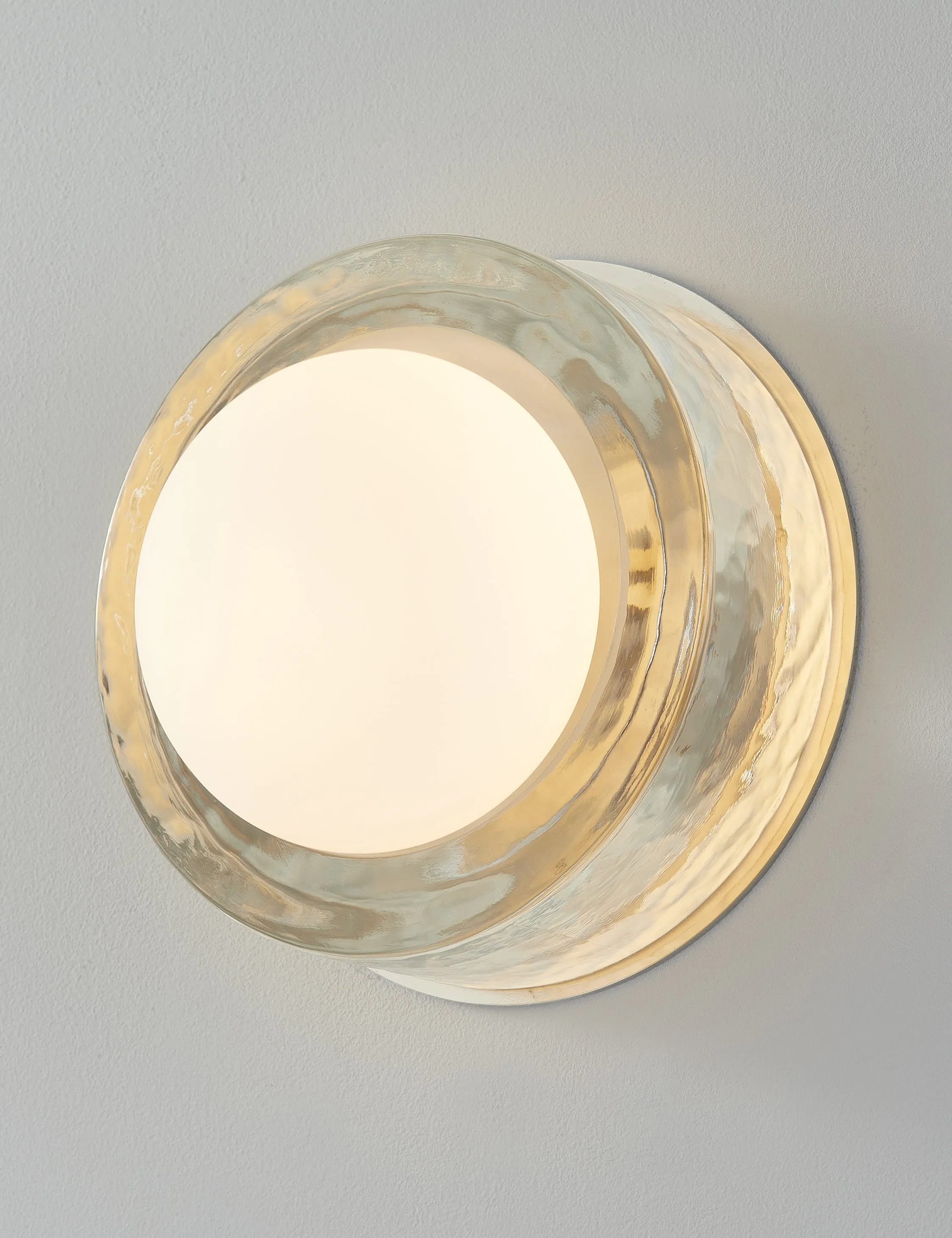 Ravi Round Sconce