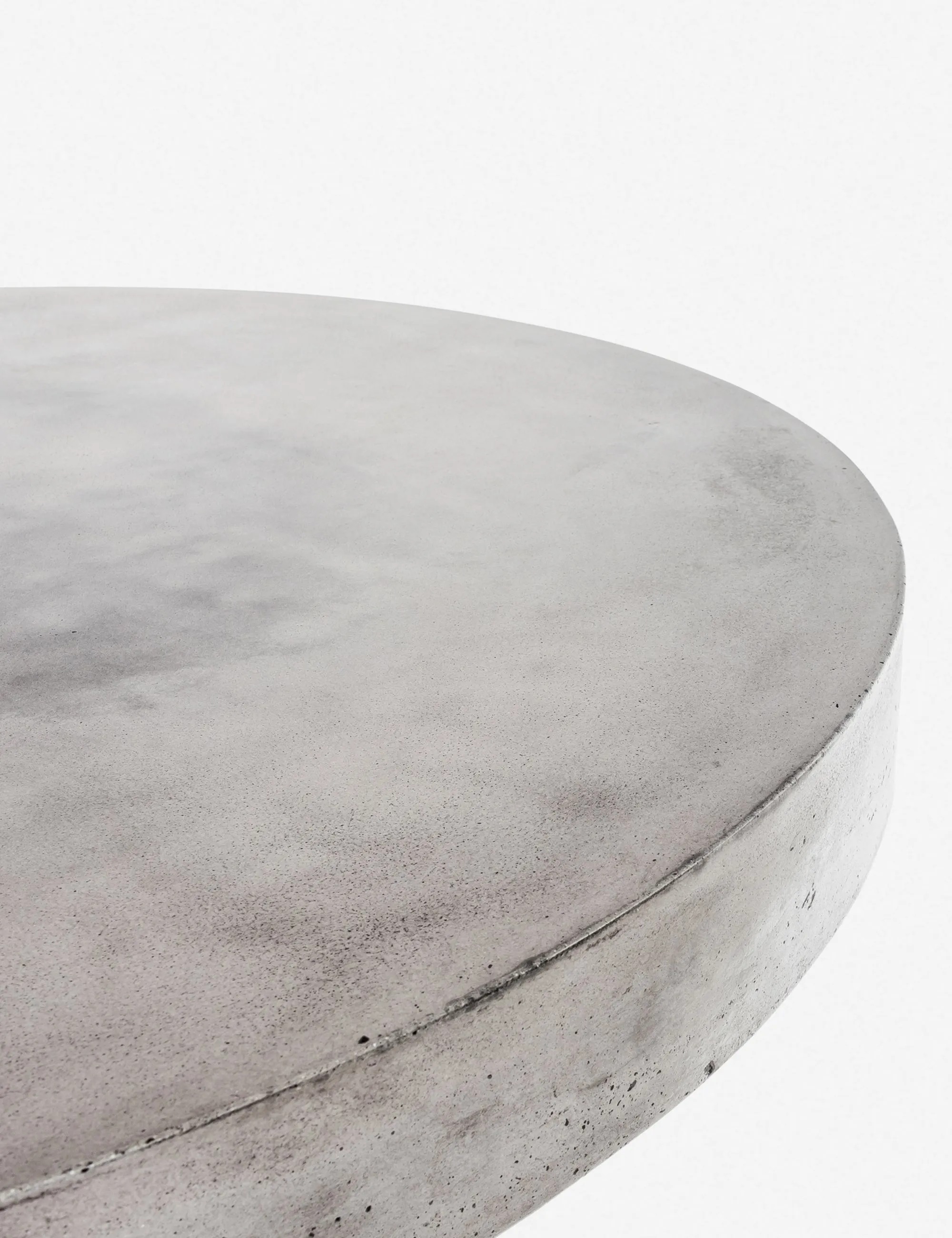 Stein Indoor / Outdoor Round Dining Table