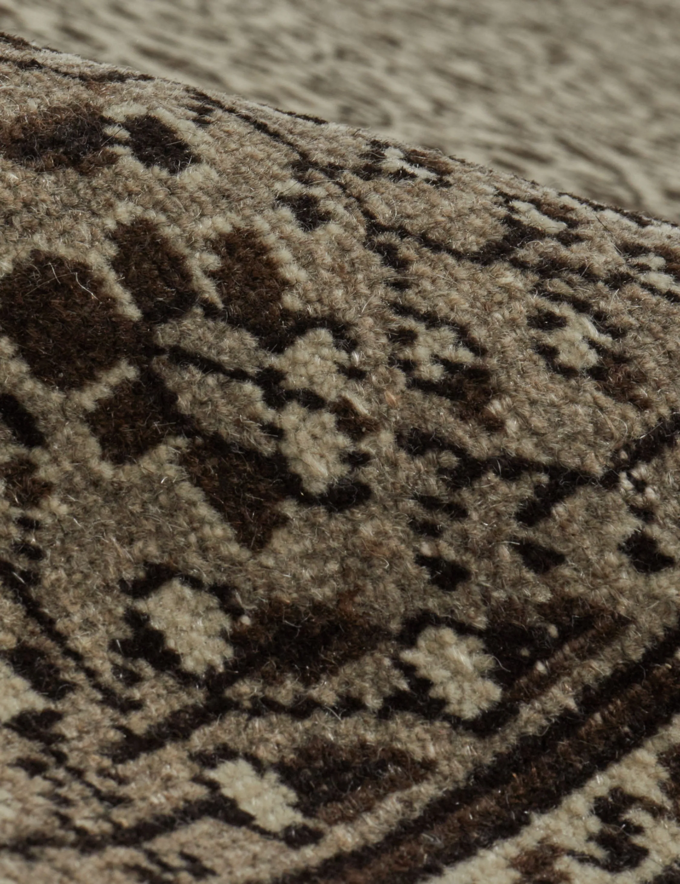 Vintage Turkish Rug No. 208. 7'9 x 12'3